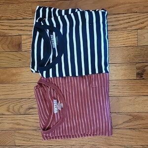 2/$15 Vintage Style Tee Shirt Bundle of 2